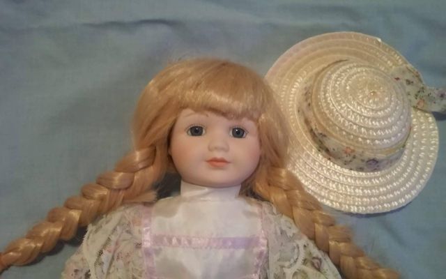 Muñeca porcelana vintage colección numerada