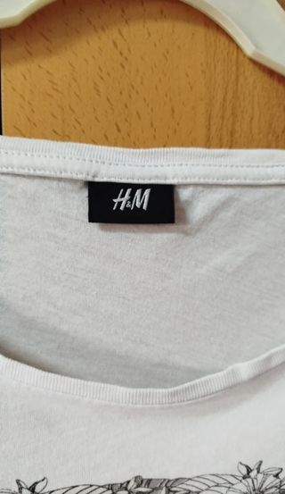 Camiseta H&M Calavera Flores
