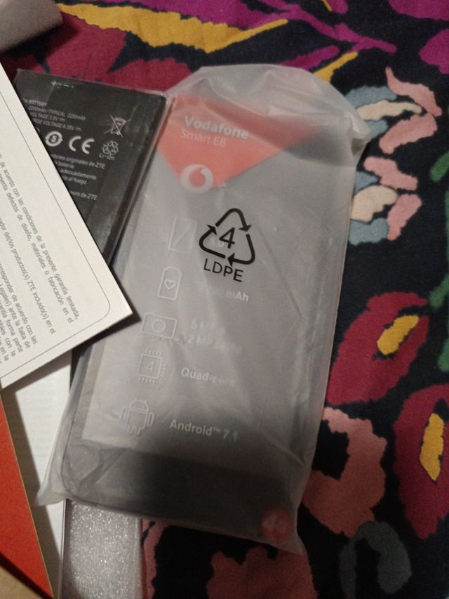 Vodafone Smart E8 - móvil negro nuevo