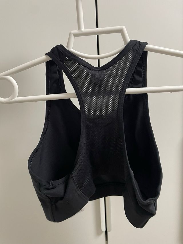 Top deportivo Decathlon niña talla 12-13 años