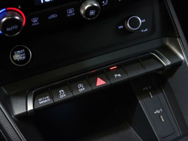 Audi Q3 35 TDI BLACKLINE QUATTRO S TRONIC