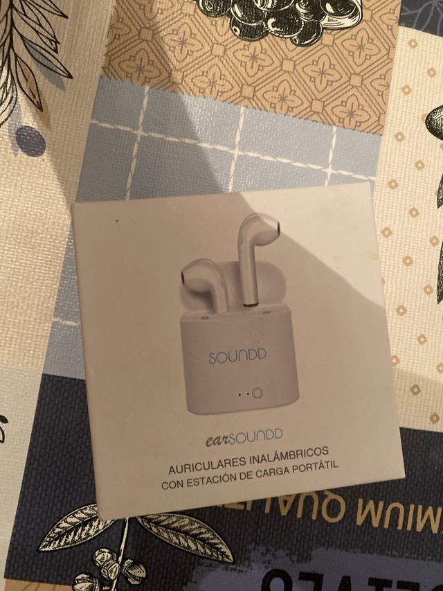 Auriculares inalámbricos earSOUNDD blancos