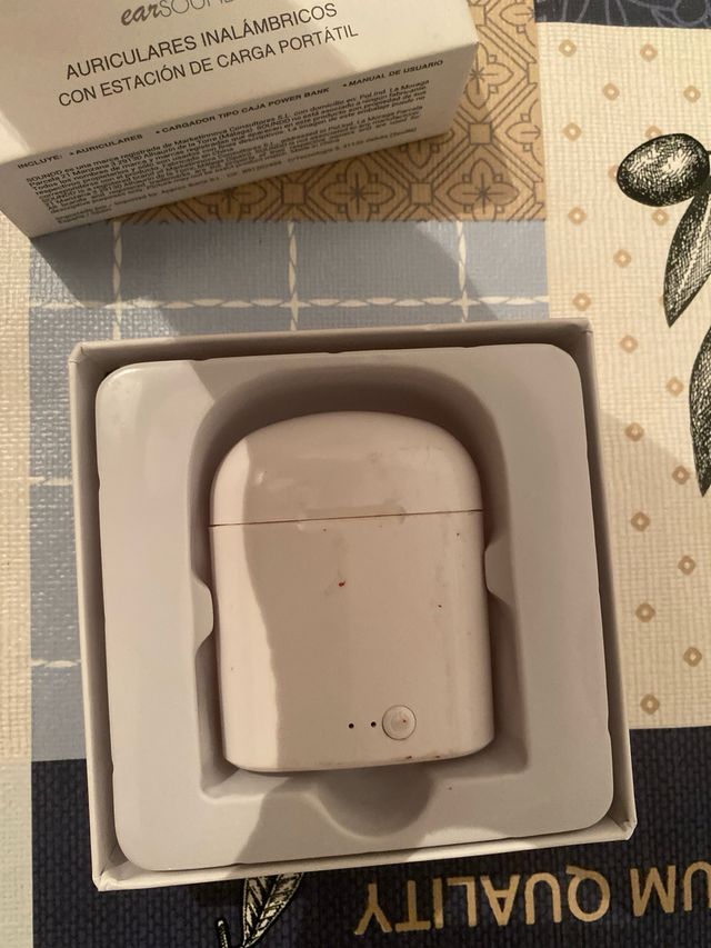 Auriculares inalámbricos earSOUNDD blancos