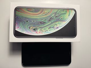 iPhone XS 256GB - Negro con auriculares y Carcasa 