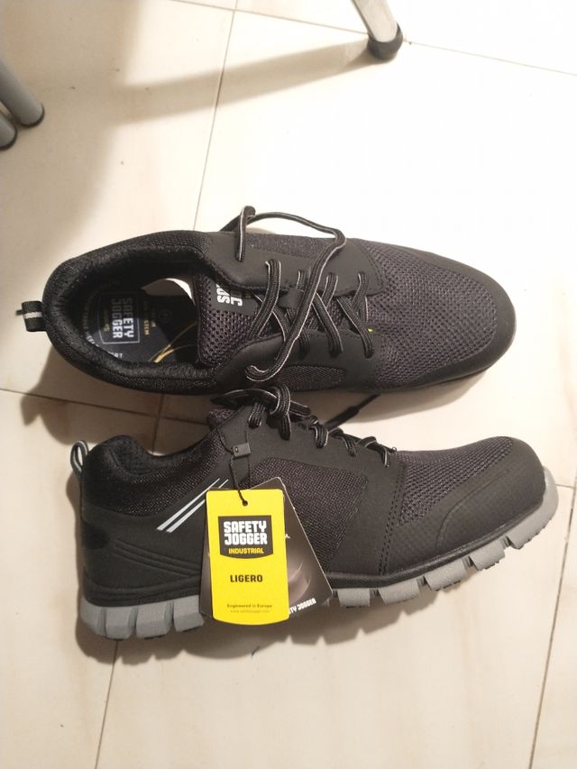 Zapatillas de trabajo negras