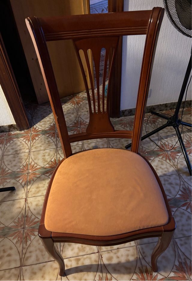 6 Sillas de madera 