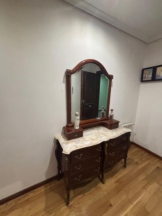 Cómoda antigua de mármol y madera
