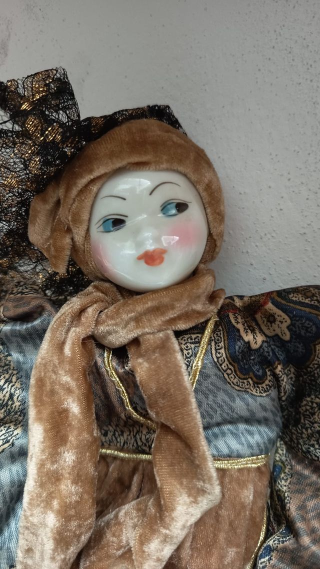 Pareja de muñecas porcelana Ramón Inglés, escultor