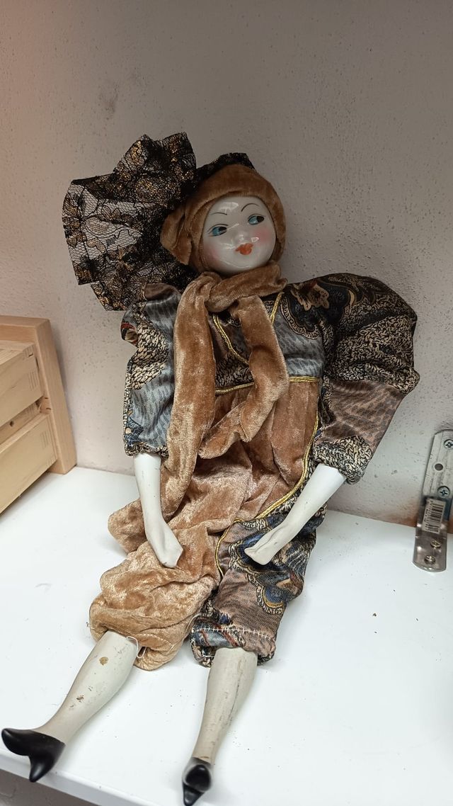 Pareja de muñecas porcelana Ramón Inglés, escultor