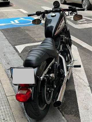 Harley Davidson 883R 