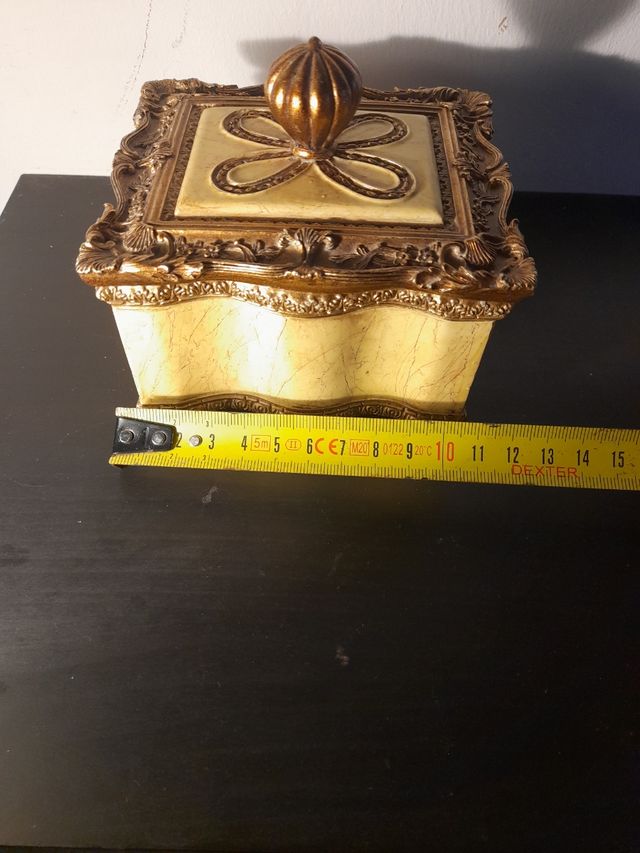 Caja Joyero Vintage Beige y Dorado