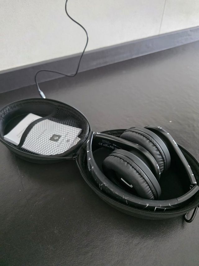 Auriculares PowerLocus inalámbricos