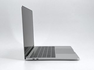 MacBook Pro 13" (2016) Intel Core i5 2.9GHz 2 núcleos - SSD 256GB - 16GB RAM  - Plata