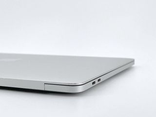 MacBook Pro 13" (2016) Intel Core i5 2.9GHz 2 núcleos - SSD 256GB - 16GB RAM  - Plata