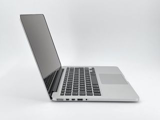 MacBook Pro 13" Intel Core i5 2.6GHz 2 núcleos - SSD 128GB - 8GB RAM