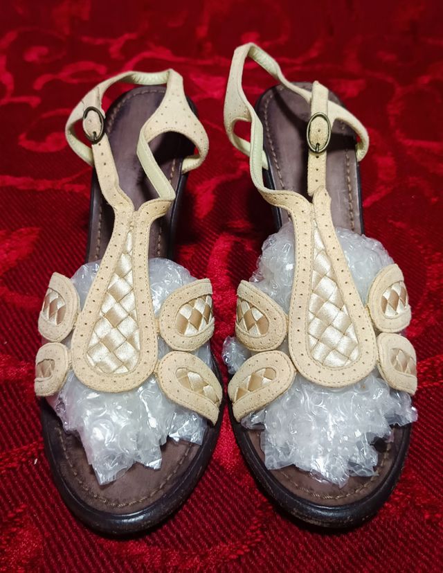 Sandalias Bottega Veneta beige