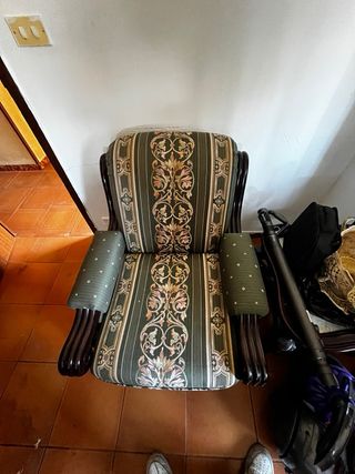 Sofá vintage con sillones 