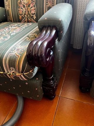 Sofá vintage con sillones 