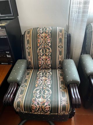 Sofá vintage con sillones 