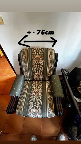 Sofá vintage con sillones 
