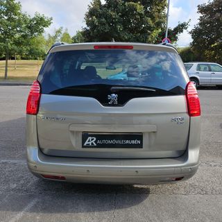 PEUGEOT 5008 Access 1.6 HDI 115 FAP