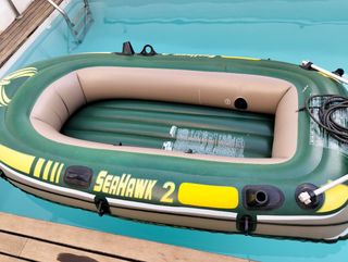 Barco inflable con motor