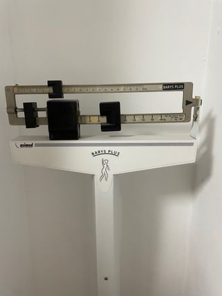 Báscula médica de balanza Simed Barys Plus.