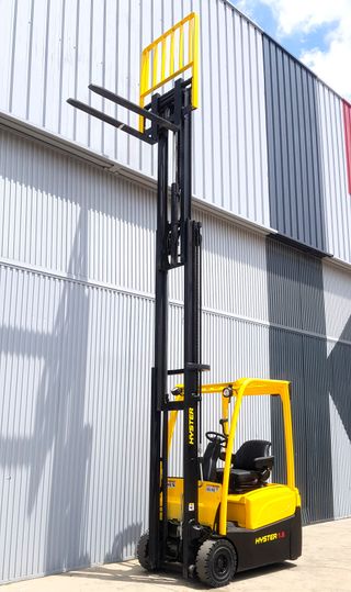 CARRETILLA ELEVADORA ELECTRICA