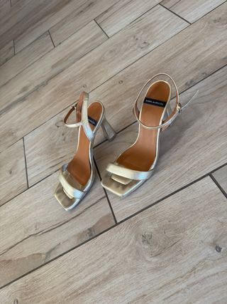 Sandali Ángel Alarcón oro