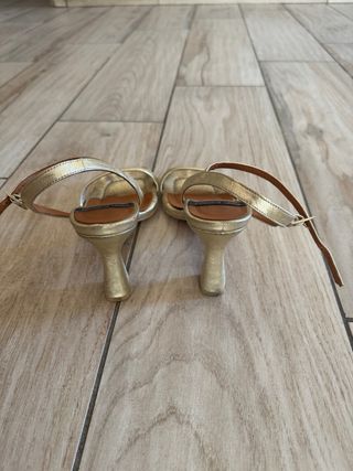 Sandali Ángel Alarcón oro