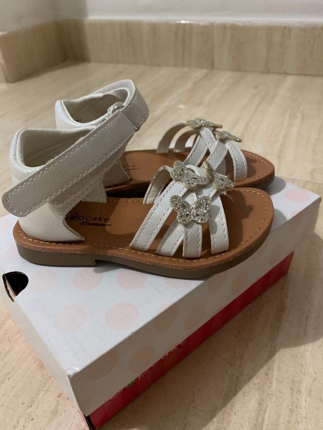 Sandalias Cupcake Couture niña blancas talla 22