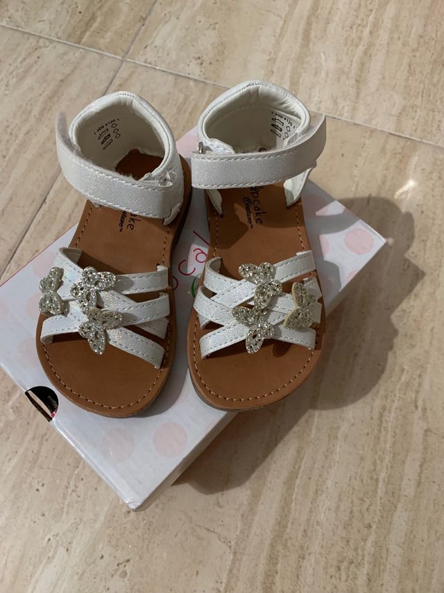 Sandalias Cupcake Couture niña blancas talla 22