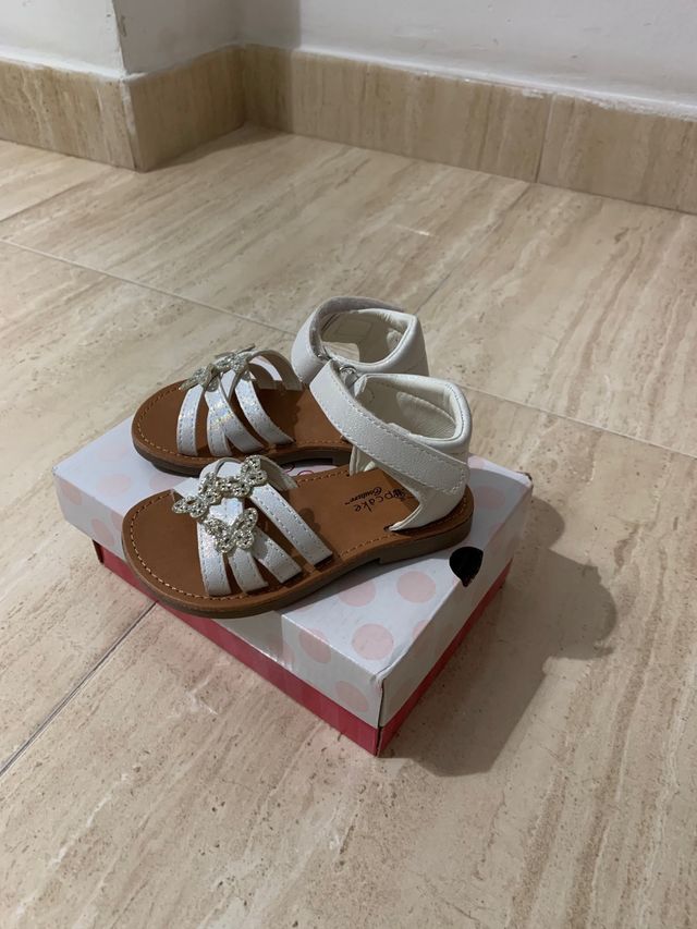 Sandalias Cupcake Couture niña blancas talla 22