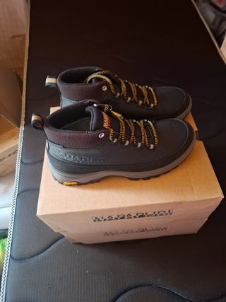 Botas NAPAPIJRI LEA negras - 41 y 43