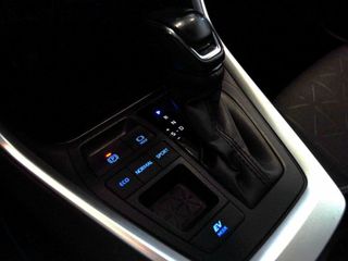 Toyota Rav4 2.5l 220H Advance