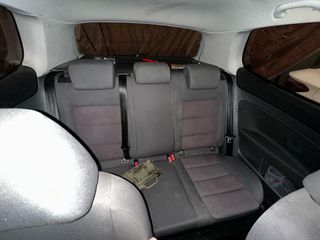 Volkswagen Golf 2007 leer bien 