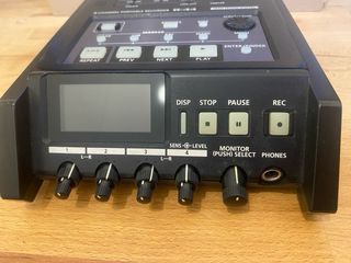 Roland R-44 Grabador Portátil 4 Canales