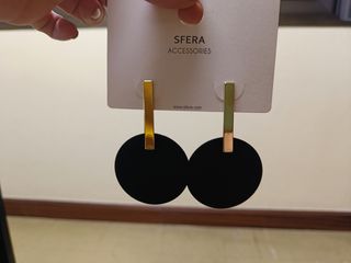 Pendientes Sfera negros y dorados