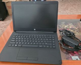 HP 14-CM0002NS AMD A9-9425/4GB/128GB SSD/14"