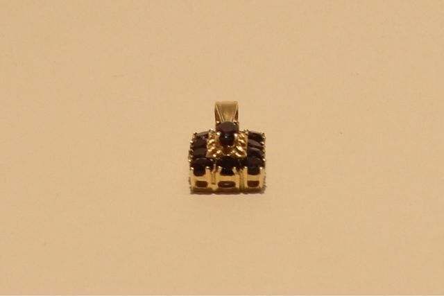 COLGANTE DE ORO 18K/2.2Gr