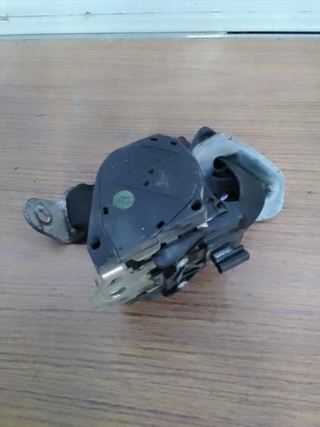 Cinturon seguridad trasero derecho Ford Es