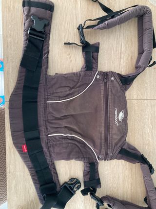 mochila Manduca portabebés marrón