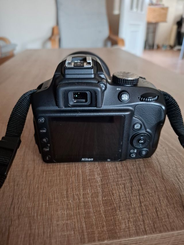 Cámara Nikon D3400 + objetivo Tokina