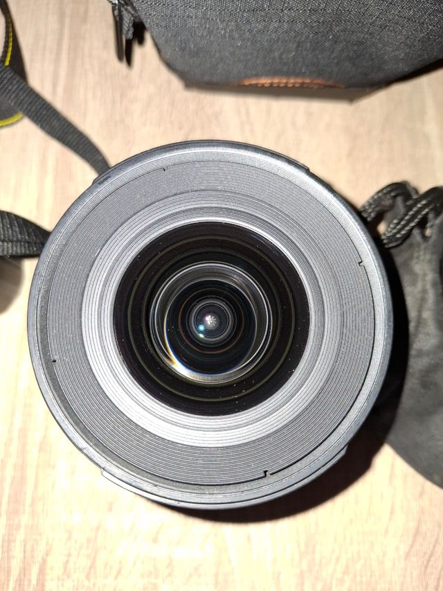 Cámara Nikon D3400 + objetivo Tokina