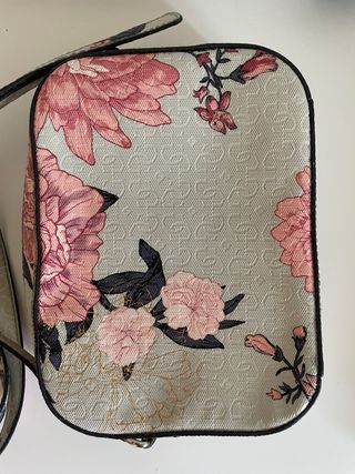 Bolso Guess 

