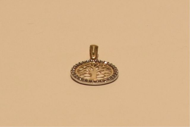 COLGANTE DE ORO 18K/0.8Gr