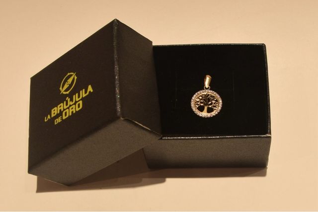 COLGANTE DE ORO 18K/0.8Gr