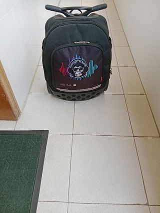 Mochila escolar con ruedas 