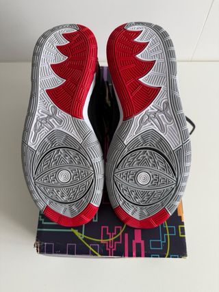 Nike Kyrie 6 "Bred" - Talla 38 A ESTRENAR
