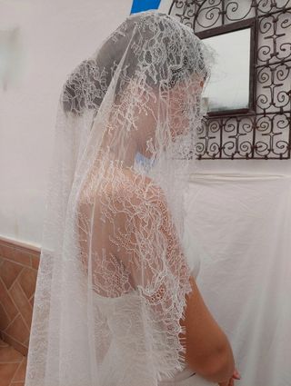 Mantilla novia Victorio&Lucchino